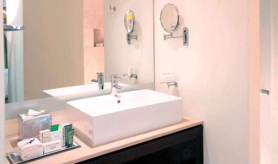 Bathroom, Family