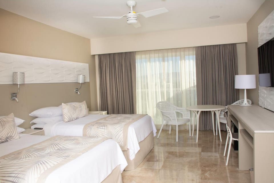 Bed, Bedroom, Family