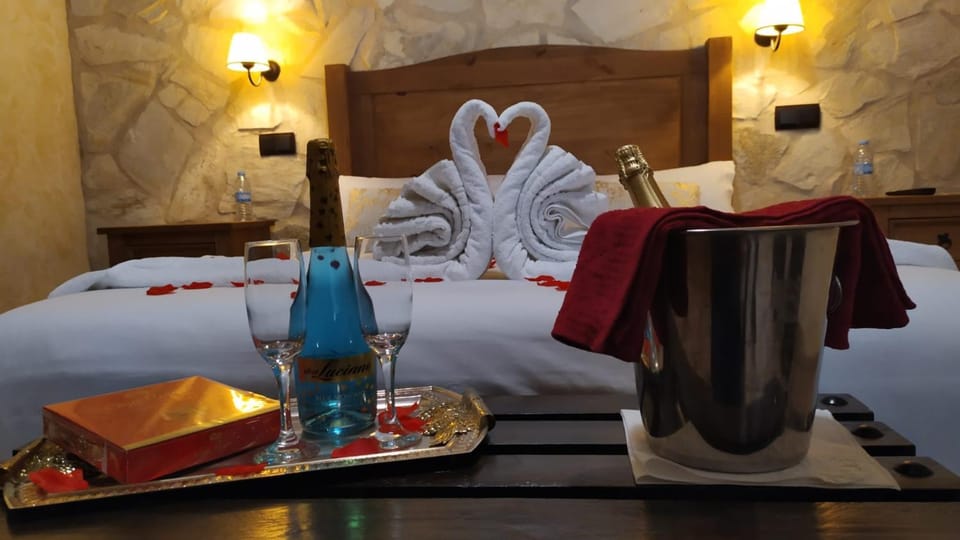 Bedroom, Area and facilities