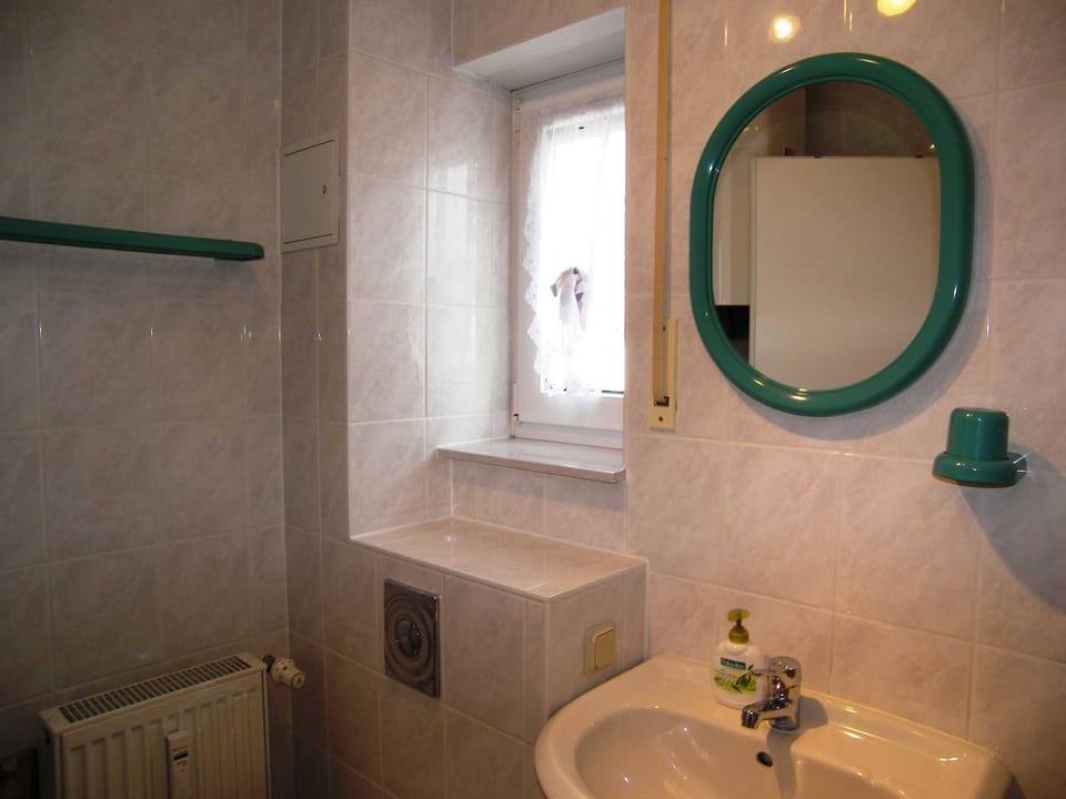 Bathroom, Bath