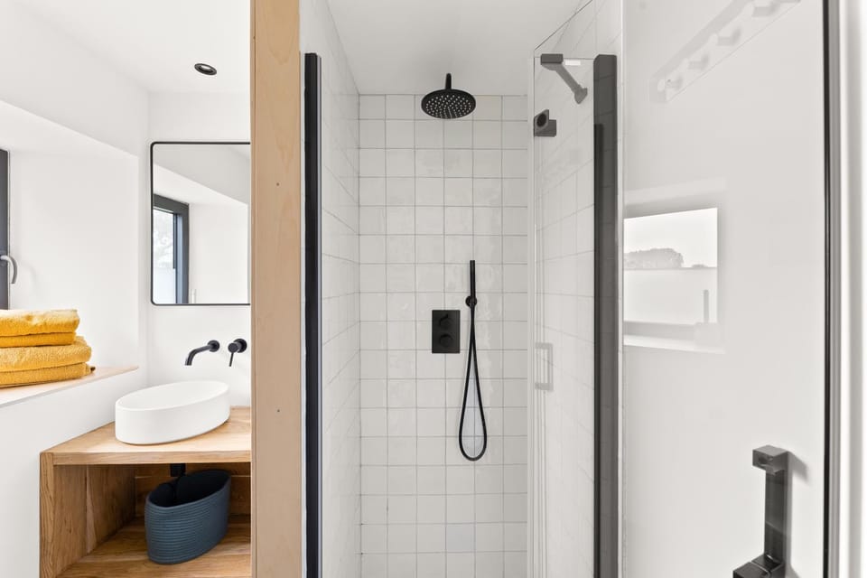 Shower, Bathroom, towels