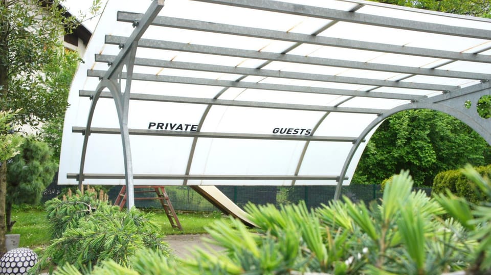 Property building, Garden, Area and facilities