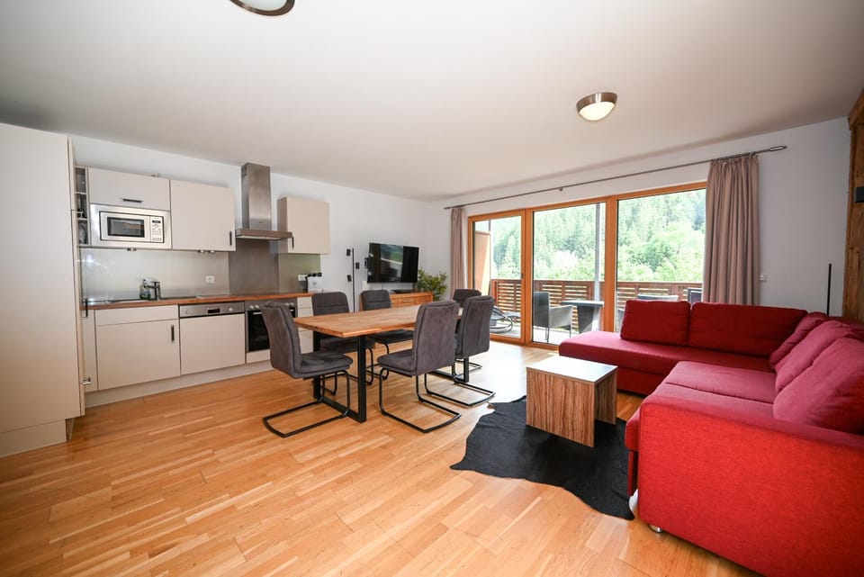 Kitchen or kitchenette, Living room, Seating area