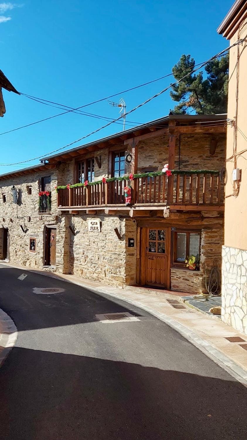 CASA RURAL BIERZO ENCANTADO House in Castile and León