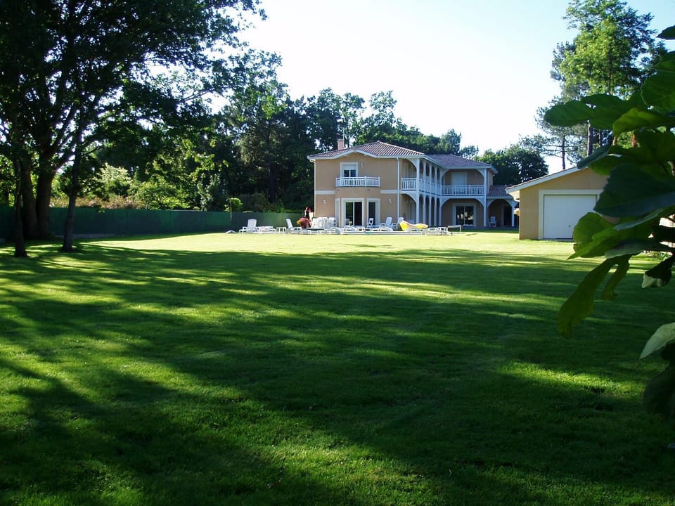 Property building, Garden, Garden
