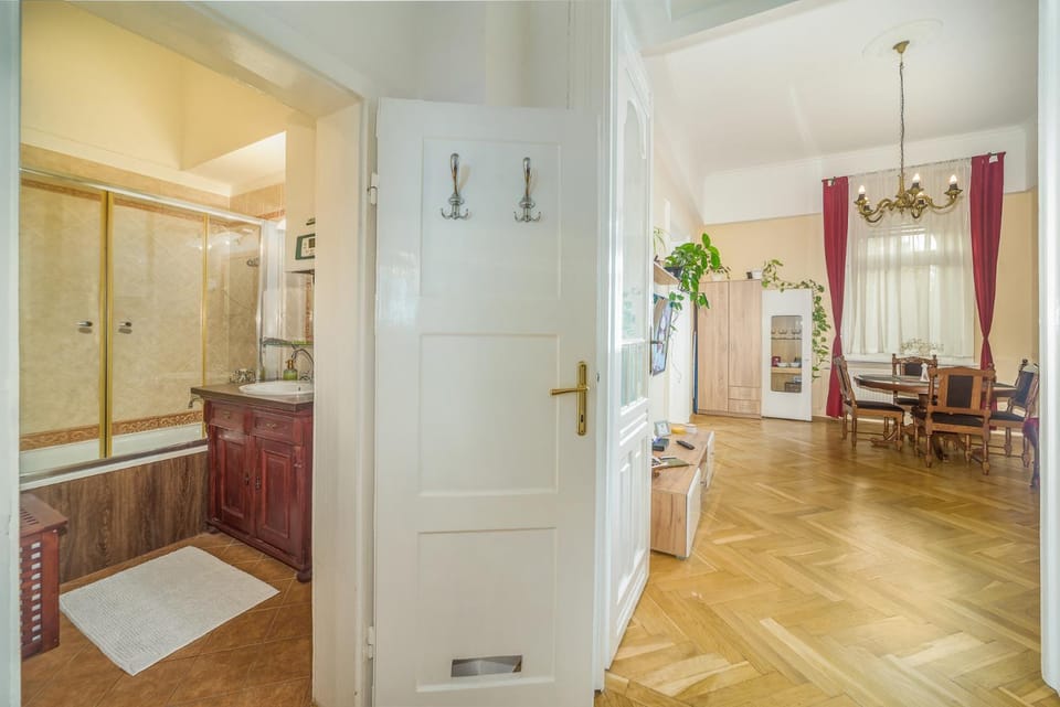 Bathroom, Living room