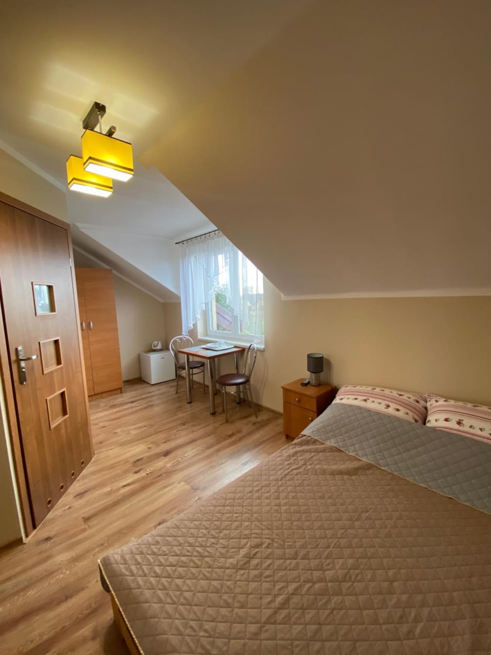 Photo of the whole room