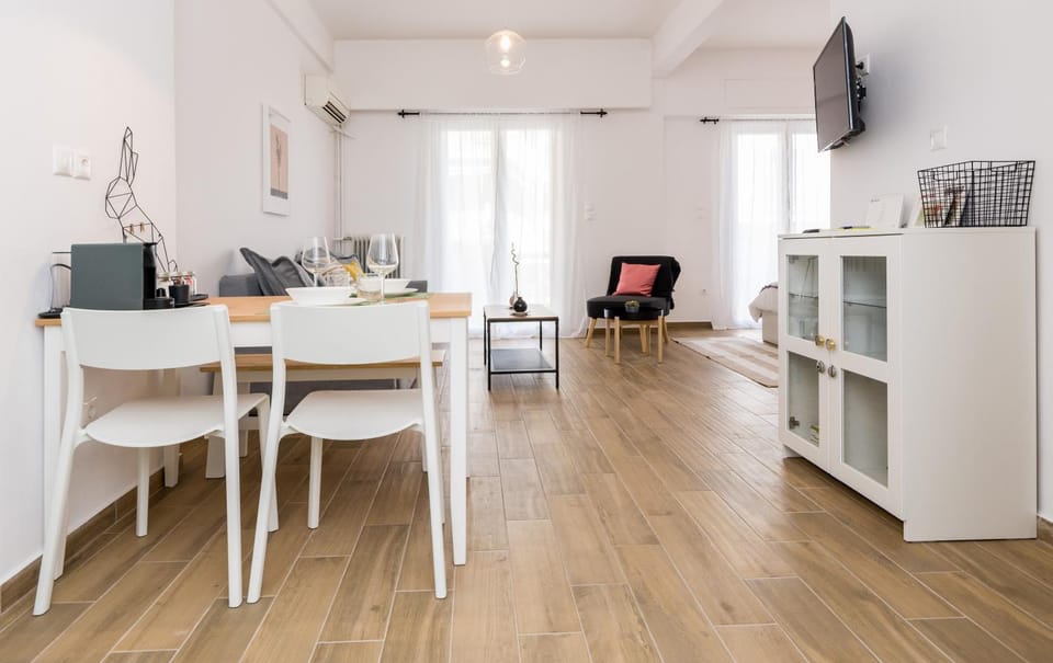 Wide Comfy Studio Apartment Centrally Located In Thissio Apartment in Athens