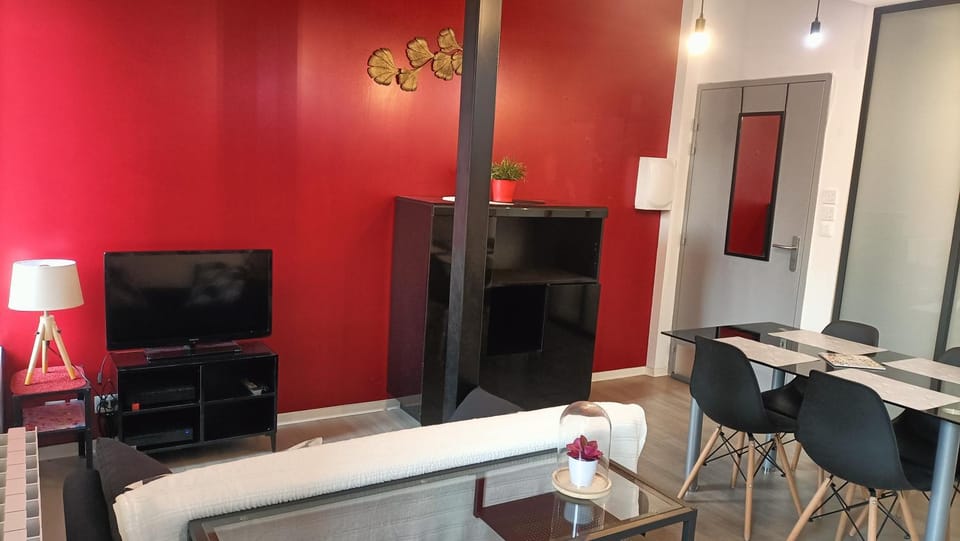 F1 en duplex coquelicot Apartment in Occitanie