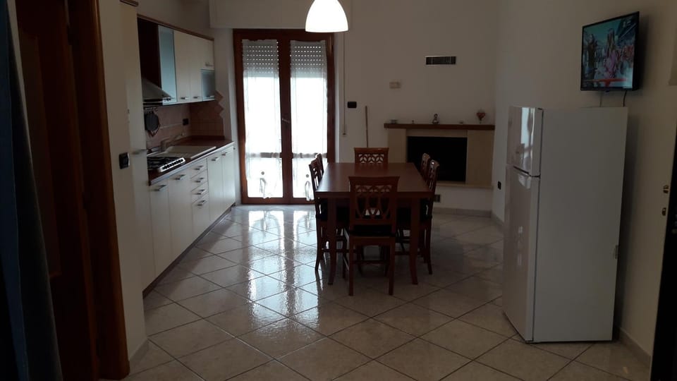 TV and multimedia, Dining area, dishwasher, minibar, stove