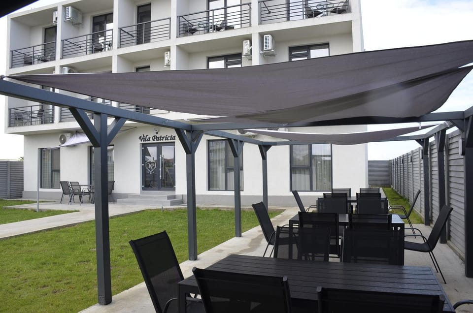 Facade/entrance, BBQ facilities, Garden, Communal kitchen