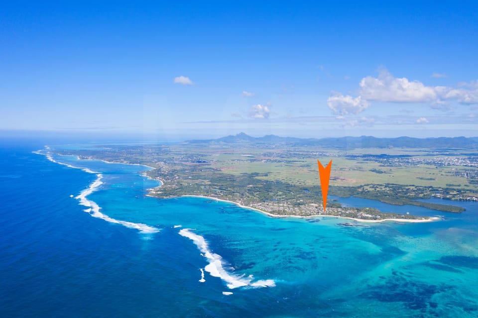 Nearby landmark, Natural landscape, Bird's eye view, Location
