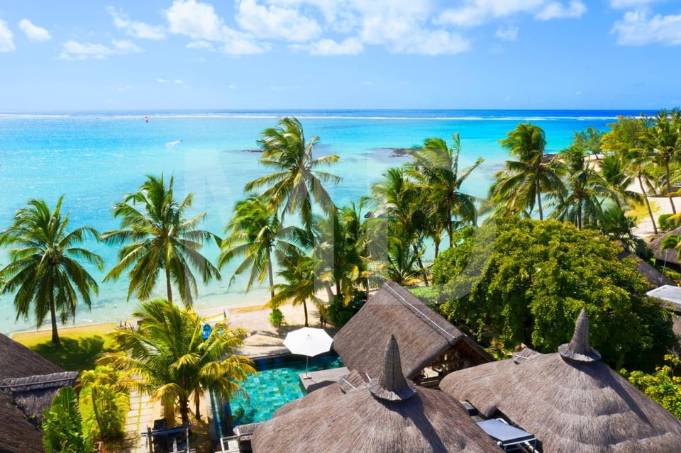 Property building, Bird's eye view, Beach, Sea view, Swimming pool