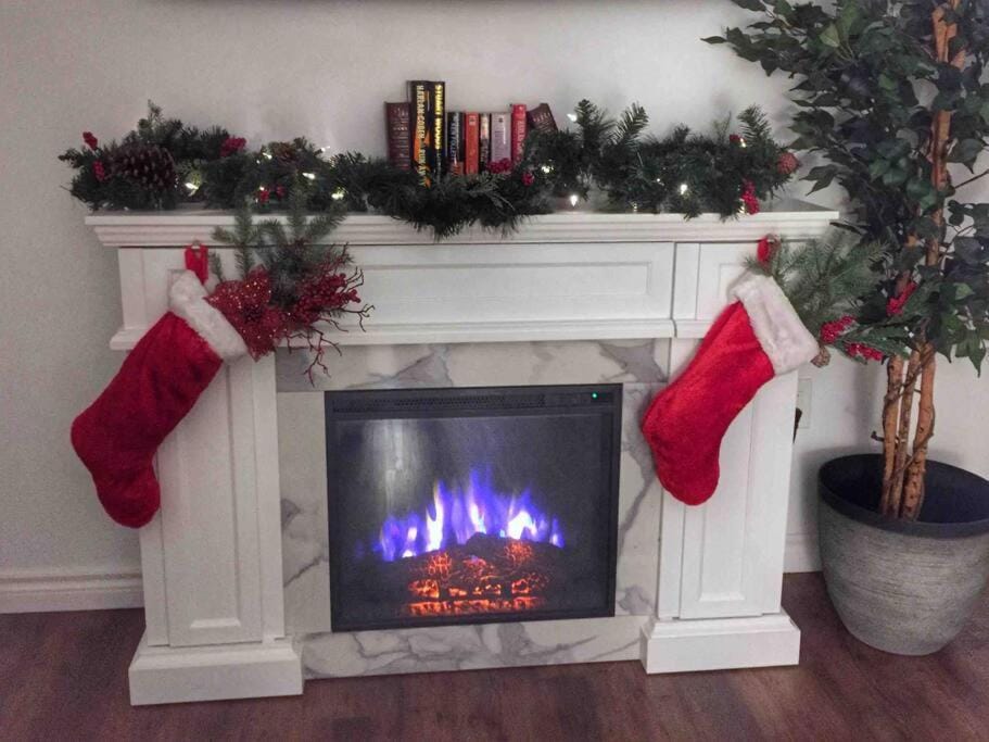 Romantic Studio Cottage Bed and Breakfast in Lambton Shores