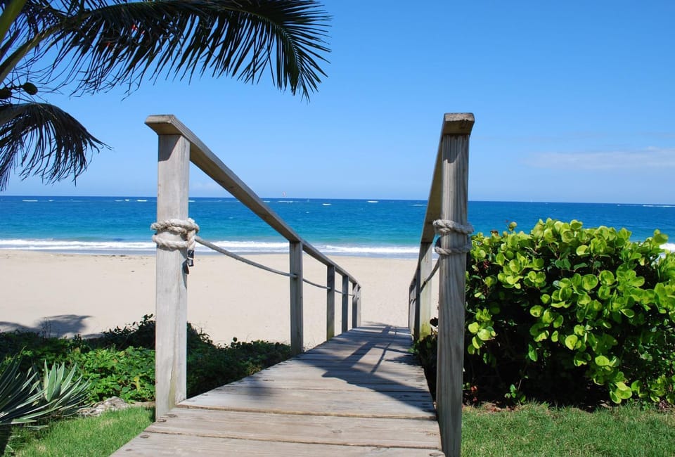 Facade/entrance, Beach