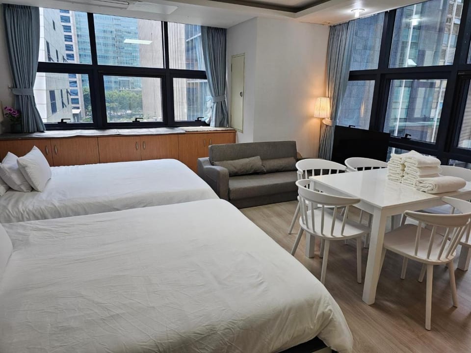Samseong,Coexmall A Apartment in Seoul