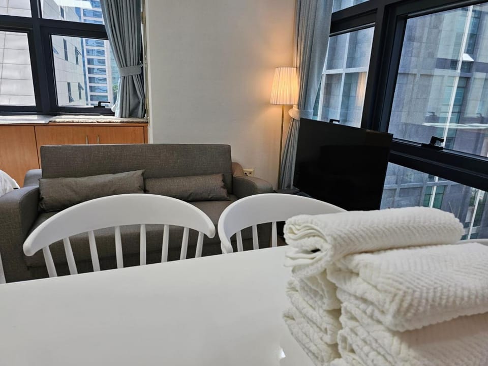 Samseong,Coexmall A Apartment in Seoul