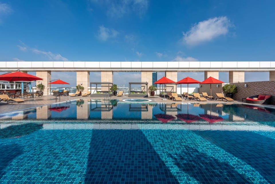 Swimming pool, Swimming pool