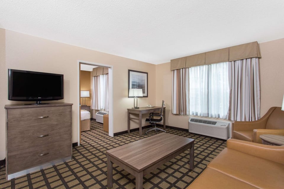 Photo of the whole room, On site