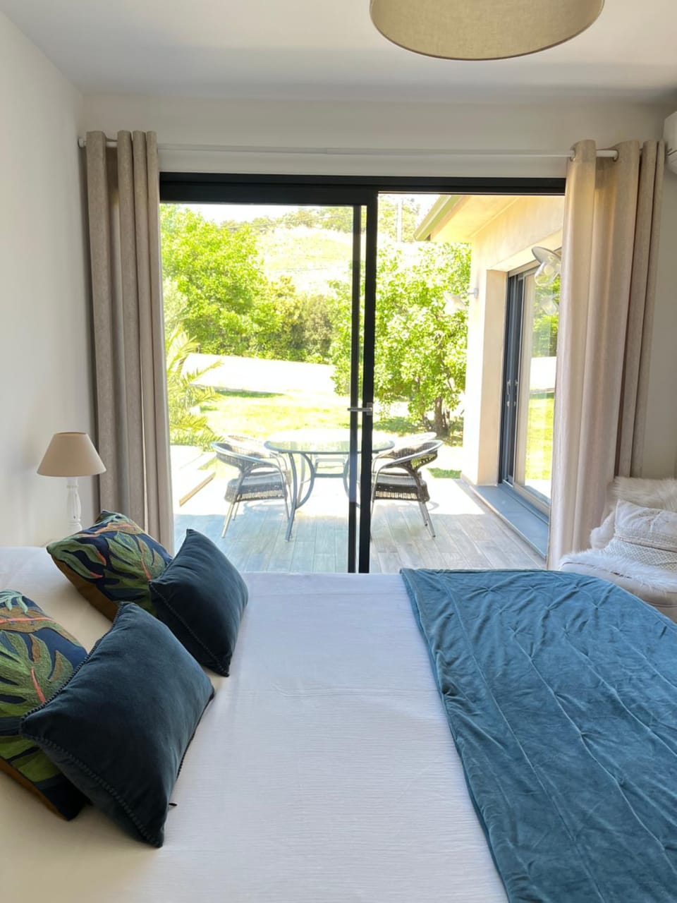 View (from property/room), Balcony/Terrace, Bedroom