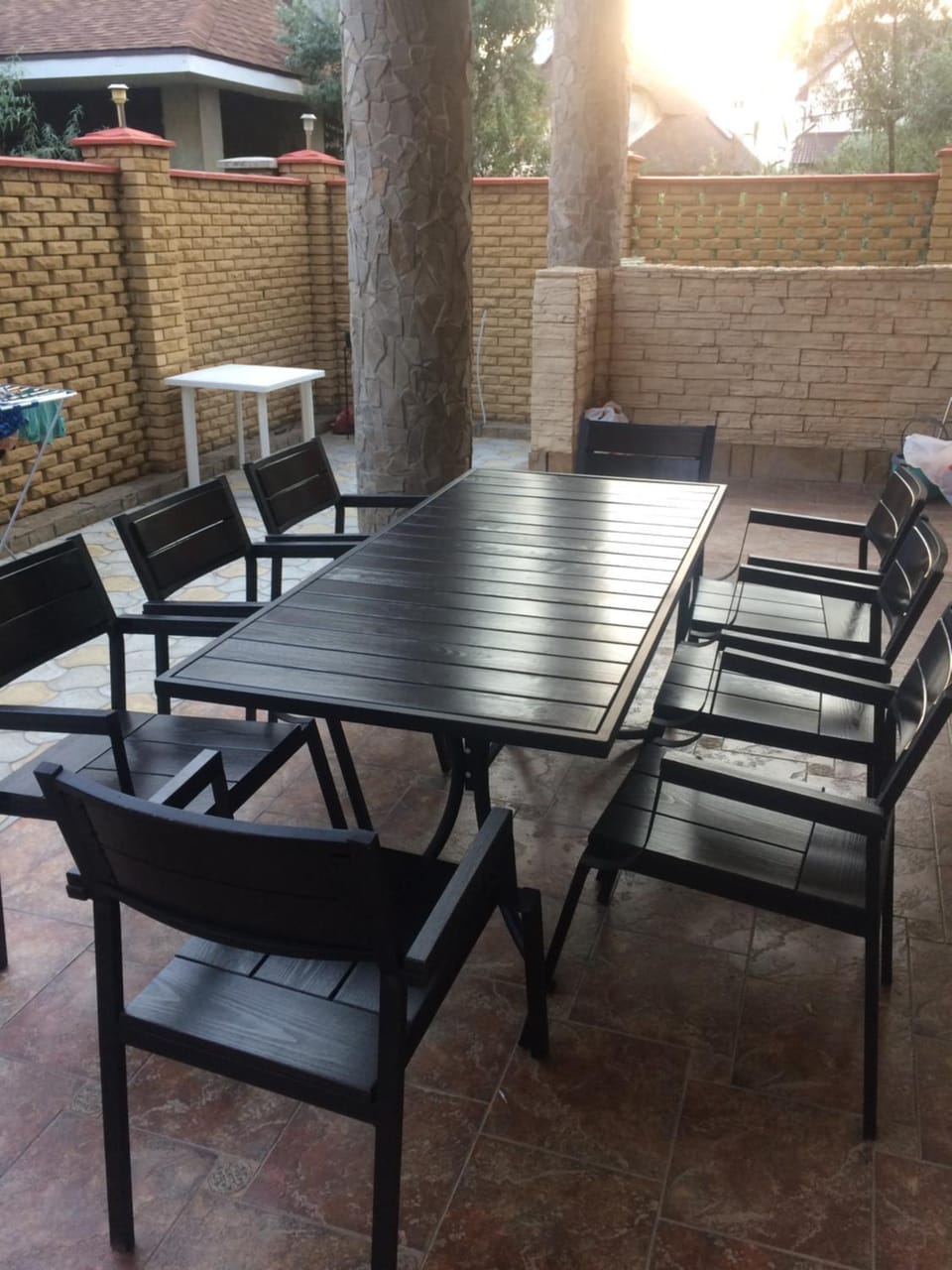 BBQ facilities, Dining area, Inner courtyard view