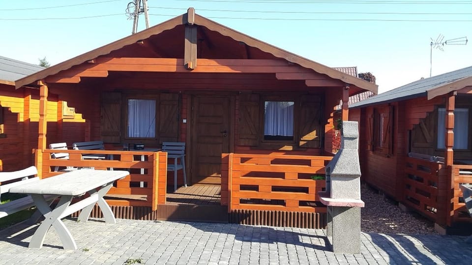 Facade/entrance, Balcony/Terrace