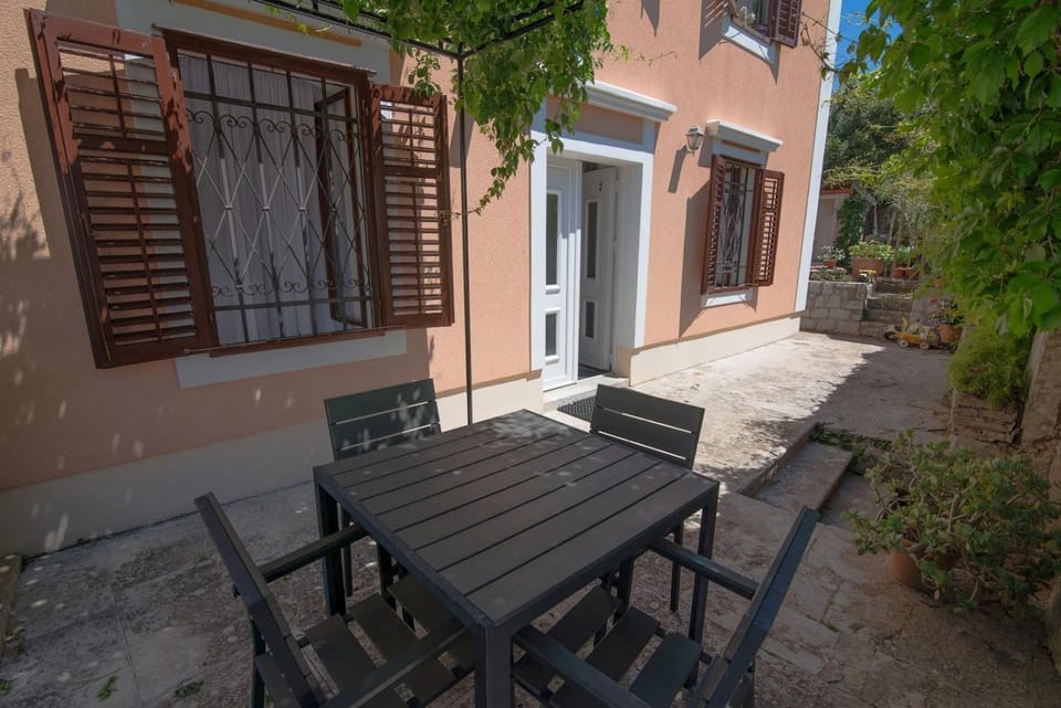 Andjelka B4-Blue Bed and Breakfast in Mali Losinj