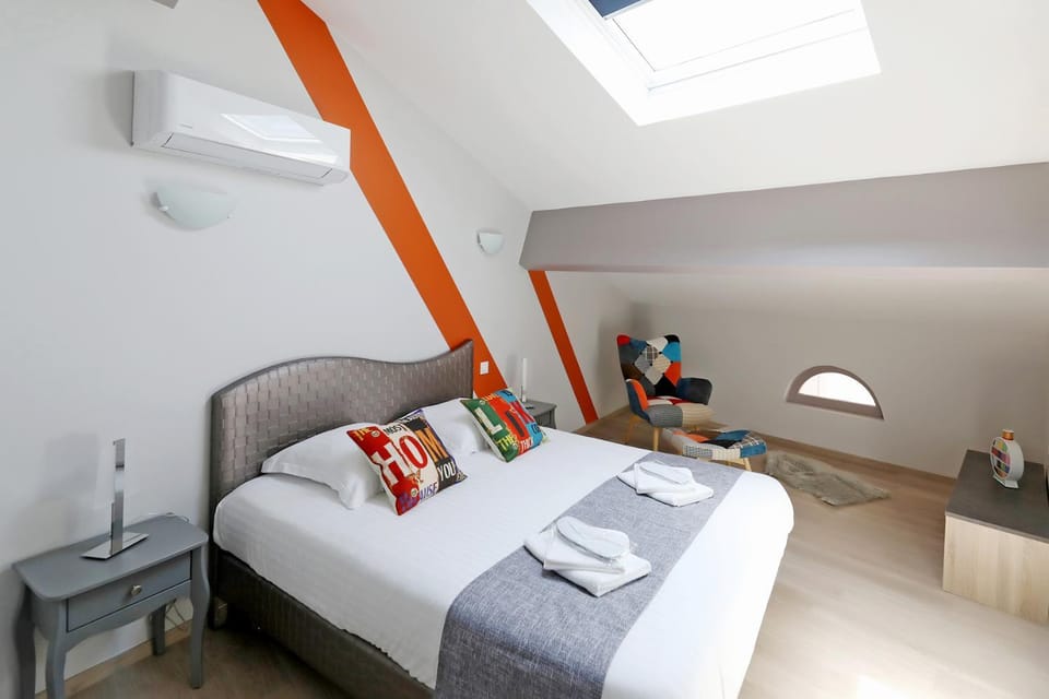 Le Porta 5 Apartment in Albi