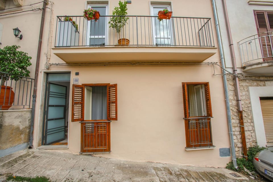 Property building, Facade/entrance