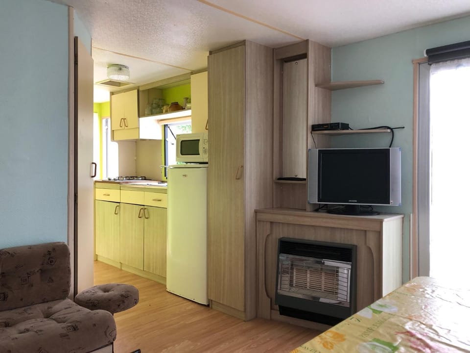 TV and multimedia, Kitchen or kitchenette