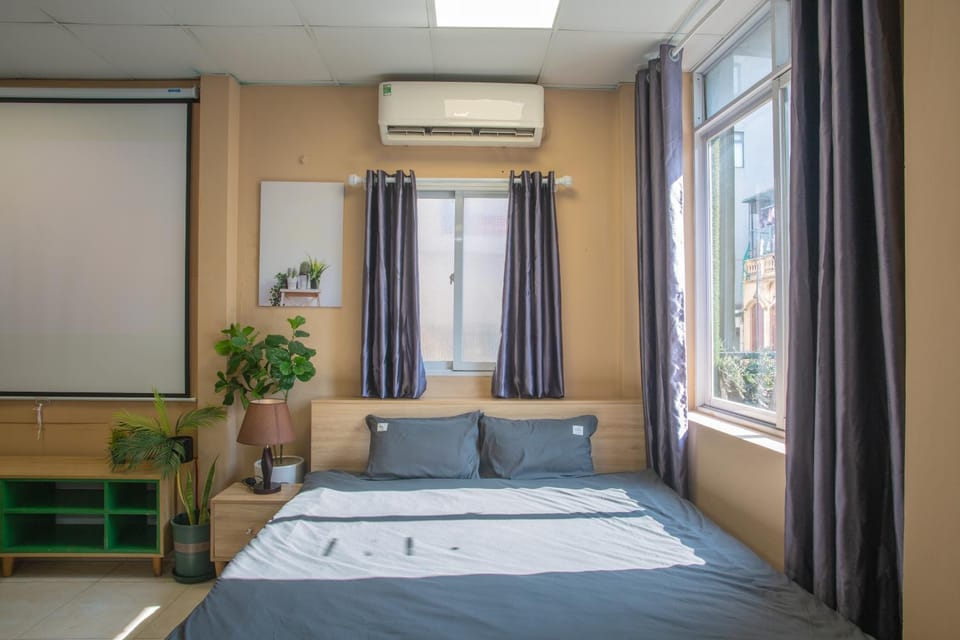 Bed, Photo of the whole room, Bedroom, air conditioner