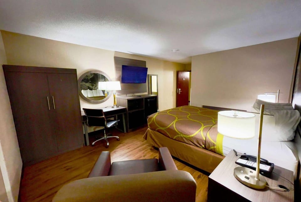 Bed, View (from property/room), Photo of the whole room, Bedroom