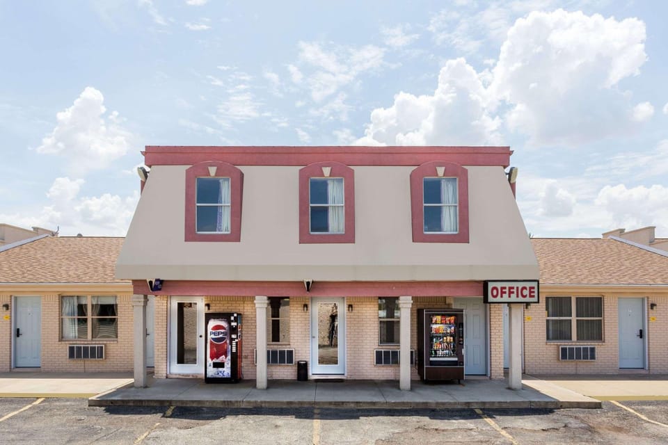 Property building, On site