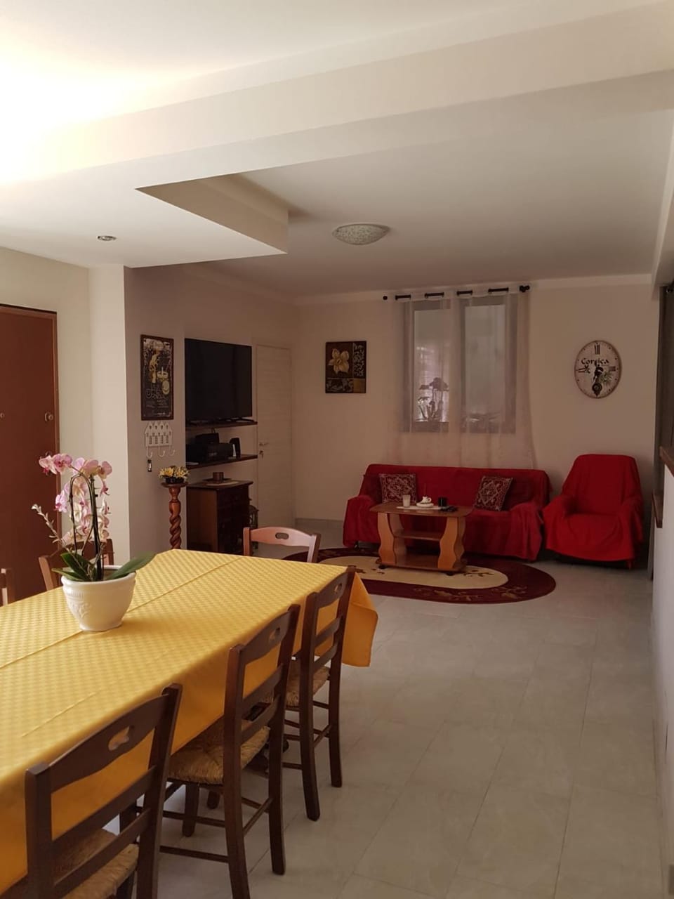Living room, Dining area