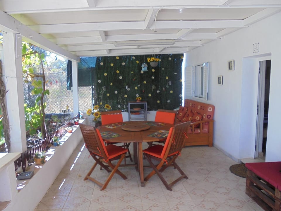 Patio, BBQ facilities, Garden, View (from property/room), Balcony/Terrace, Decorative detail, Area and facilities, Family, Facility for disabled guests