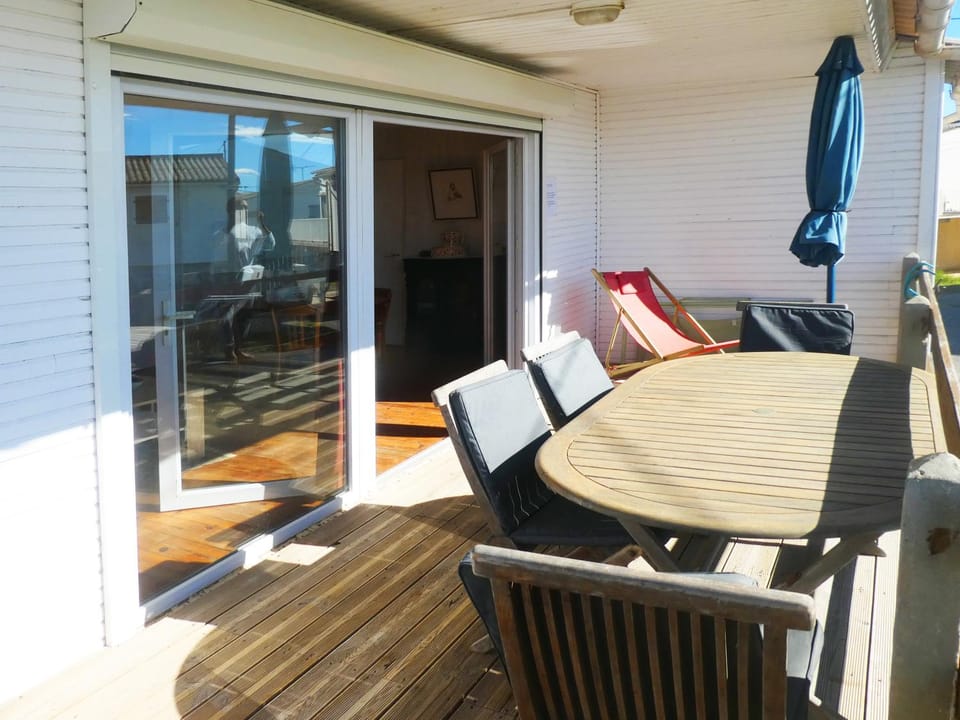 UN CHALET EN BOIS A LA PLAGE House in Gruissan
