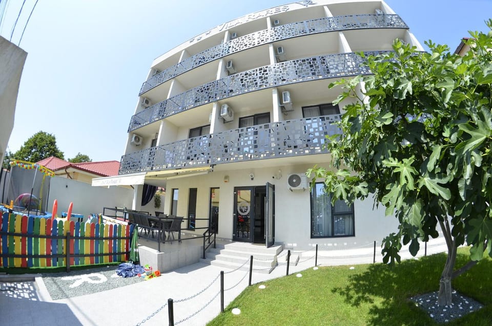 Vila Rares Hostel in Constanța County
