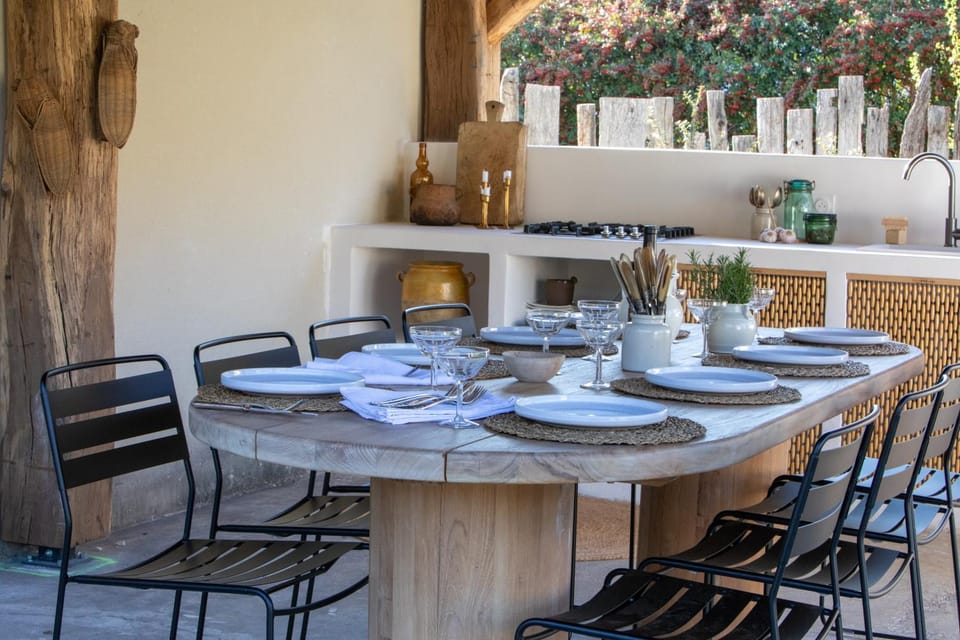 Patio, Dining area