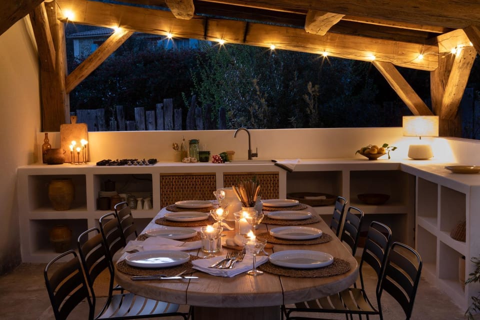 Patio, Dining area