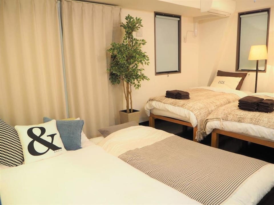 Kanbe Building 301 Apartment in Shinjuku