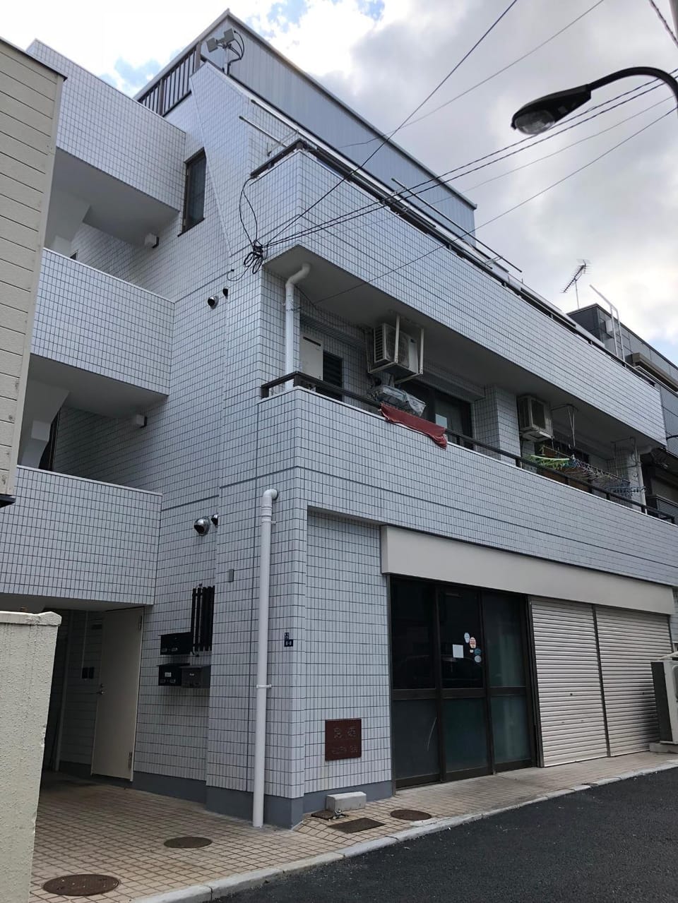 Facade/entrance