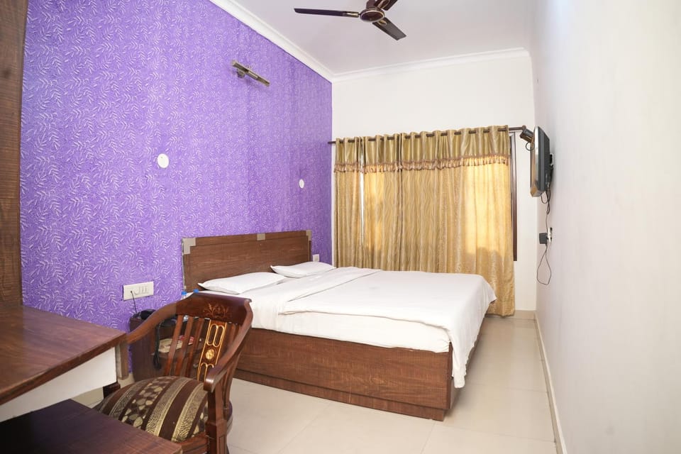 Bed, Photo of the whole room