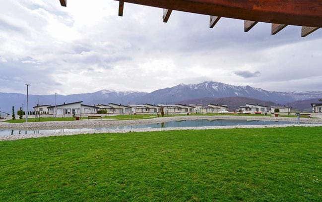 Garden, Garden view, Lake view