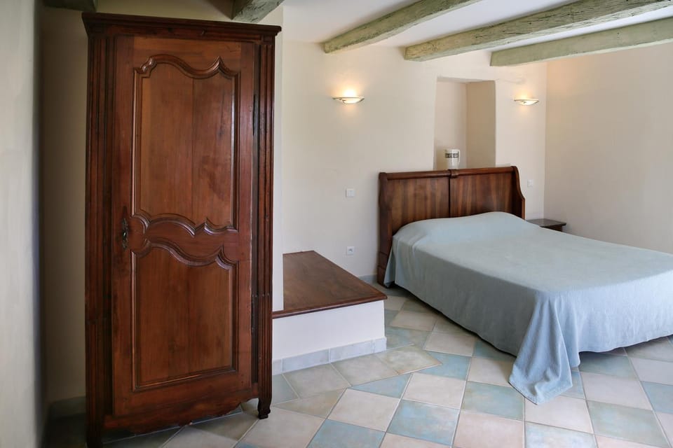 SaS DOMAINE DELMAS Bed and Breakfast in Occitanie