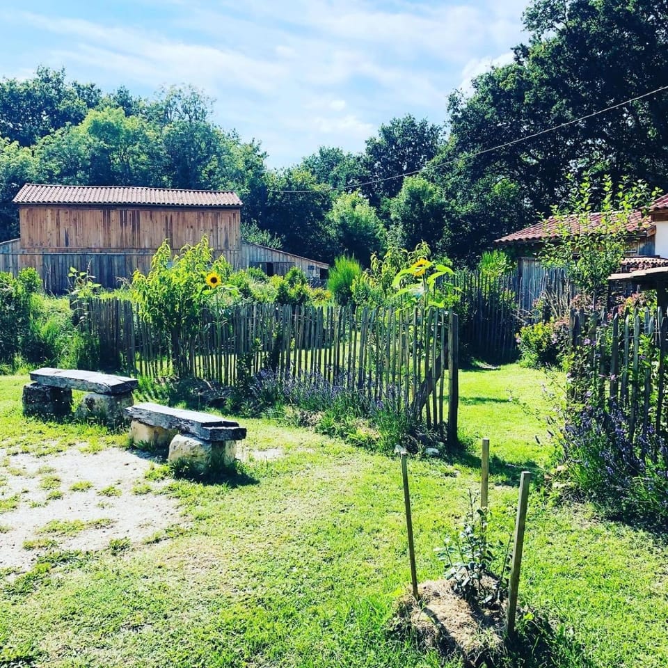 LES VACANCES AUX CERCINS House in Nouvelle-Aquitaine