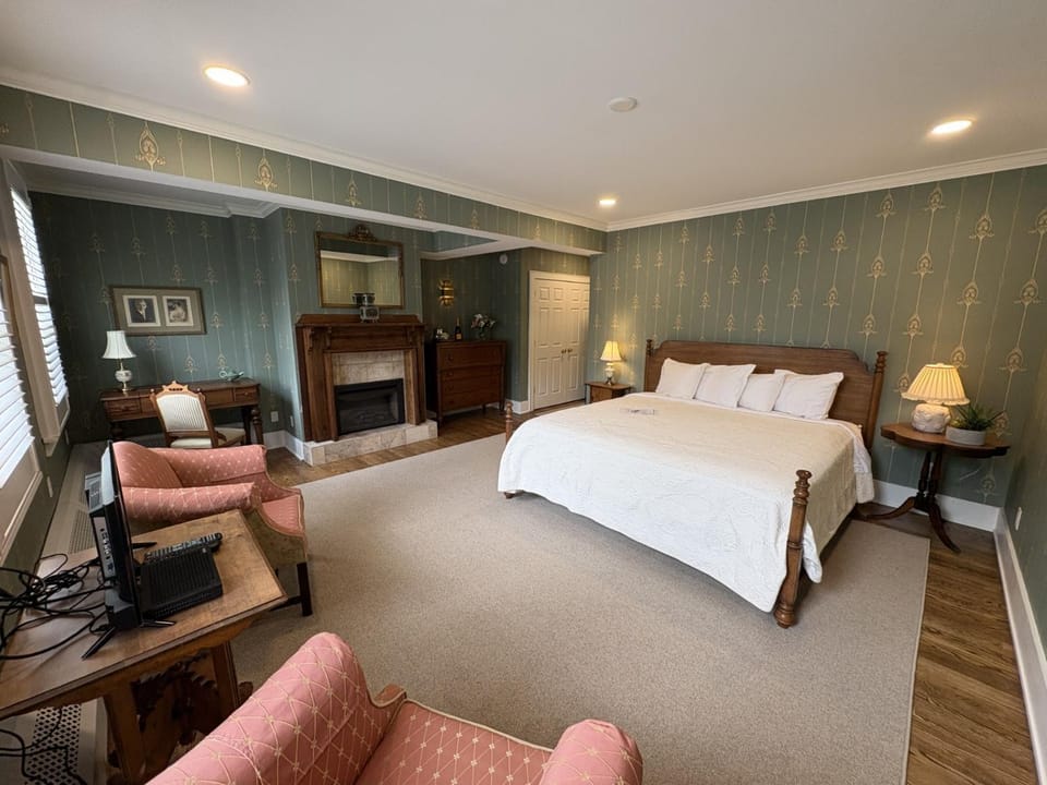 Photo of the whole room