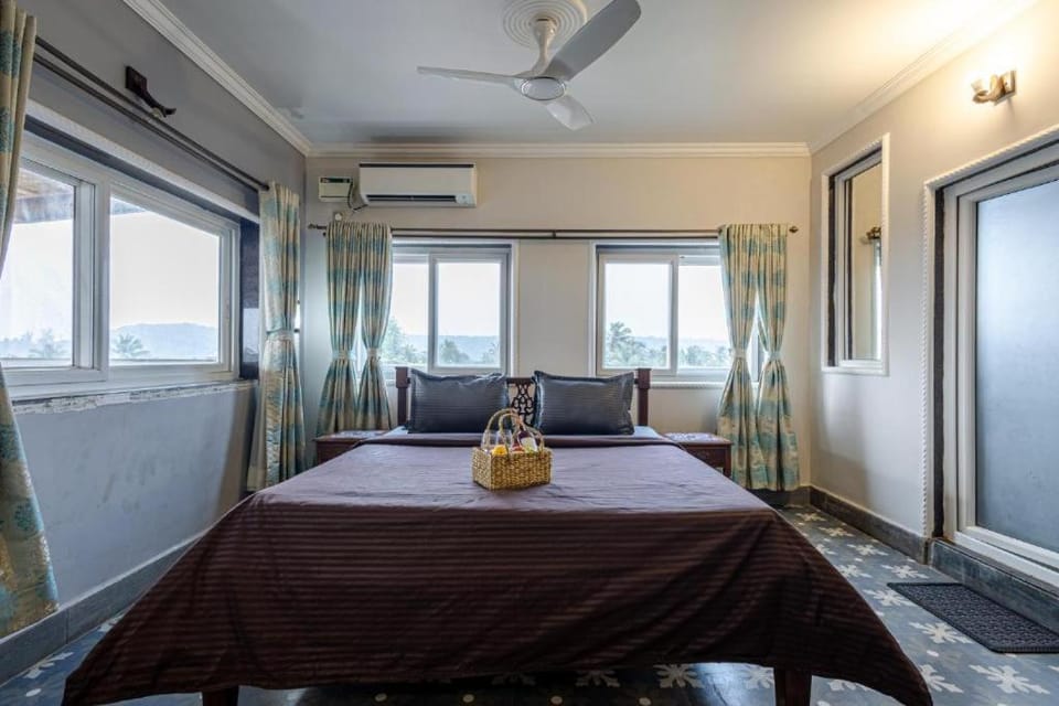 Bedroom, air conditioner