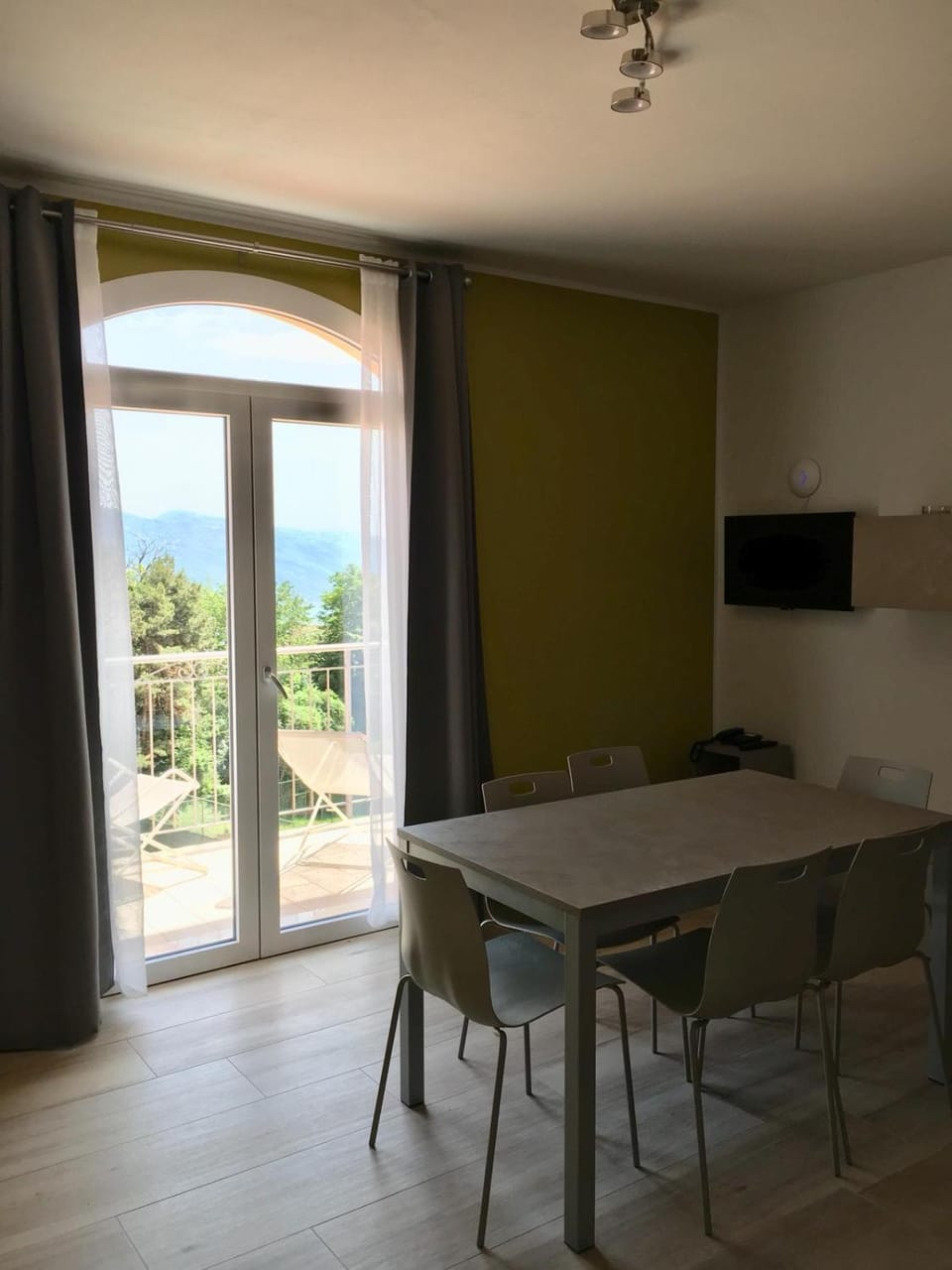 Balcony/Terrace, Dining area