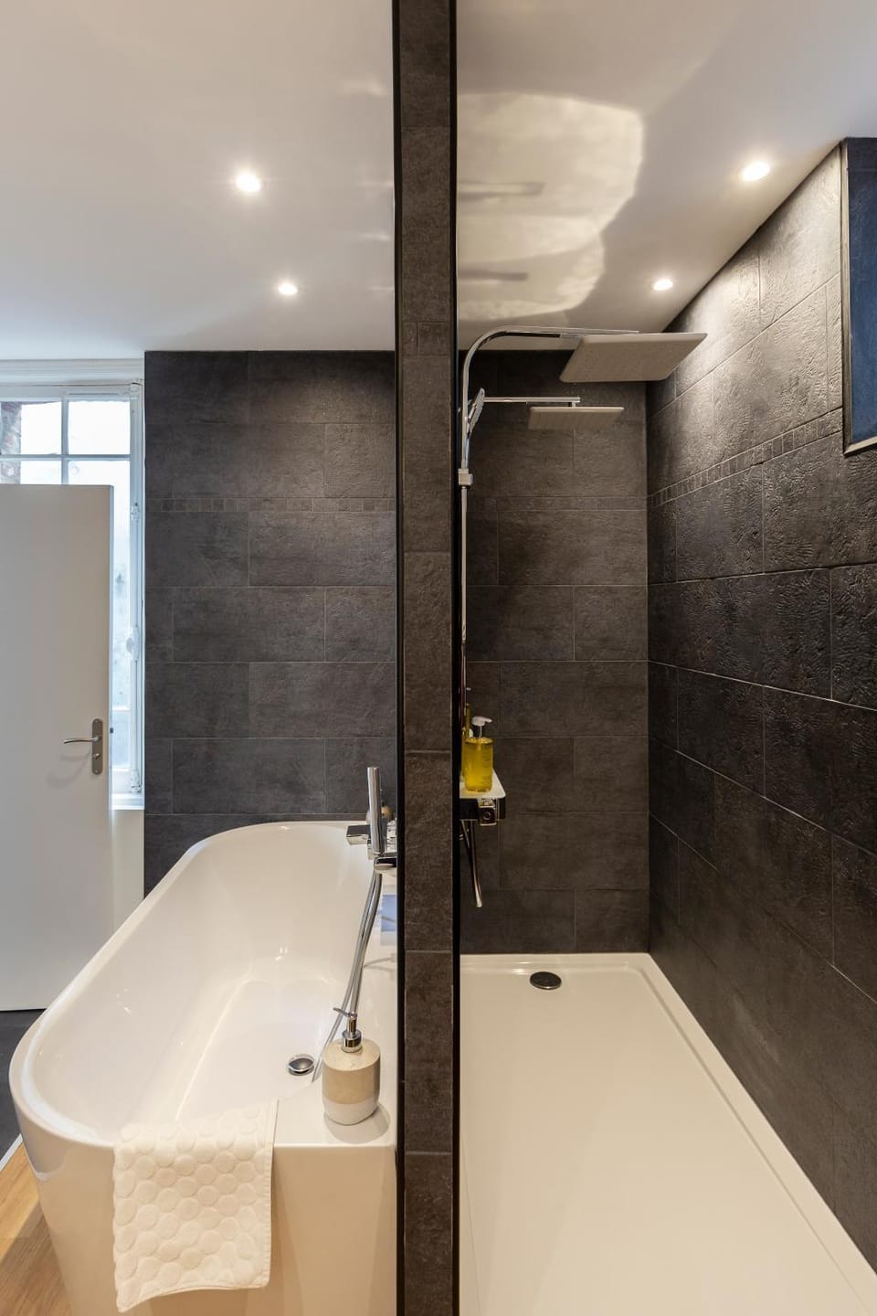 Bathroom, Inner courtyard view