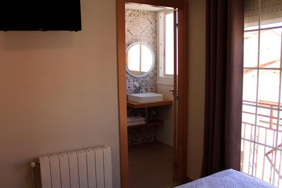 Bathroom, TV and multimedia